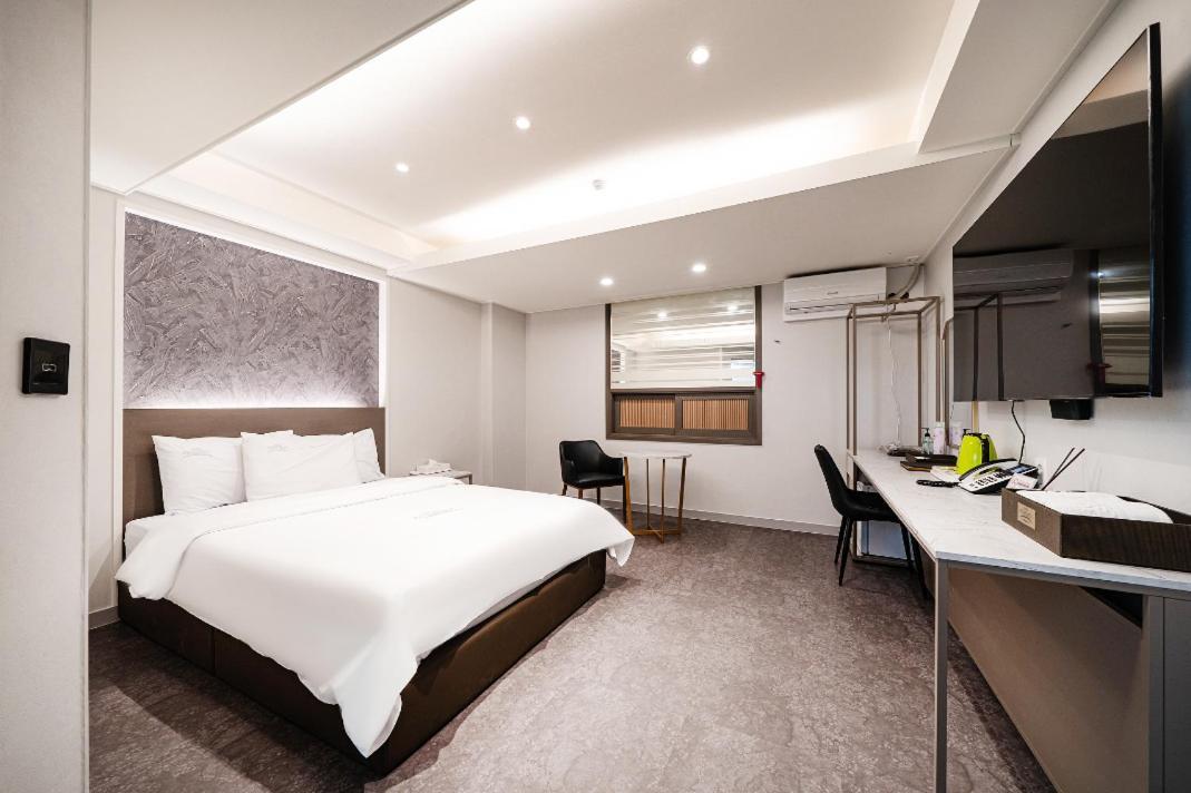 Regency Hotel Соннам Екстер'єр фото