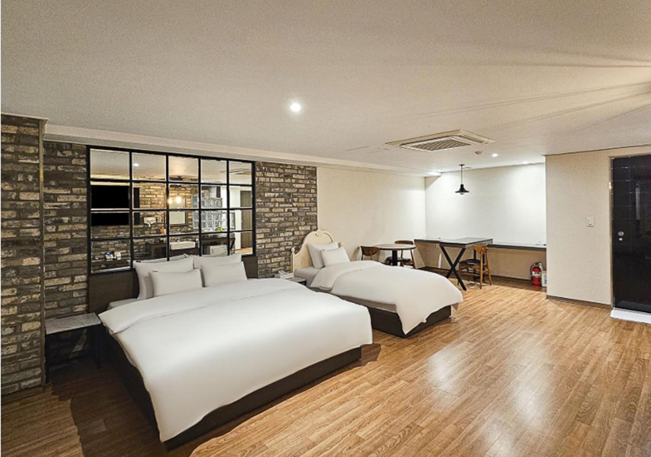 Regency Hotel Соннам Екстер'єр фото