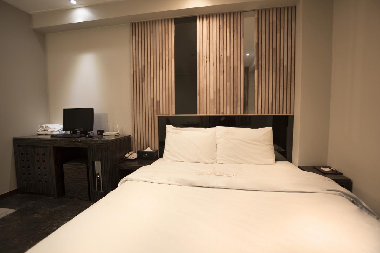 Regency Hotel Соннам Екстер'єр фото