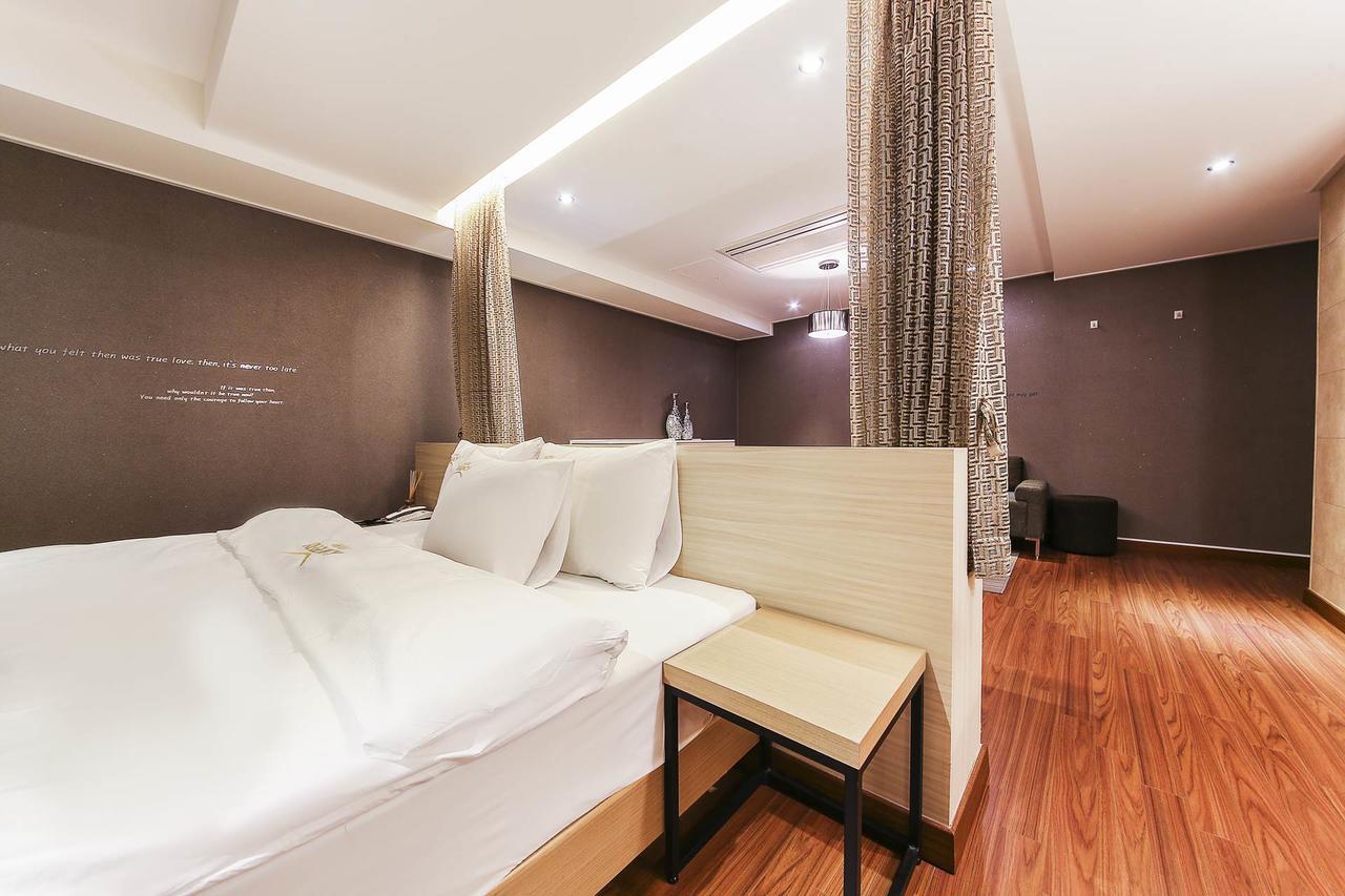 Regency Hotel Соннам Екстер'єр фото